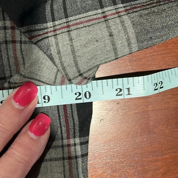 Courtenay Womens Jacket S/M Gray Black Plaid Notched Collar Button Up Short EUC - Picture 10 of 13